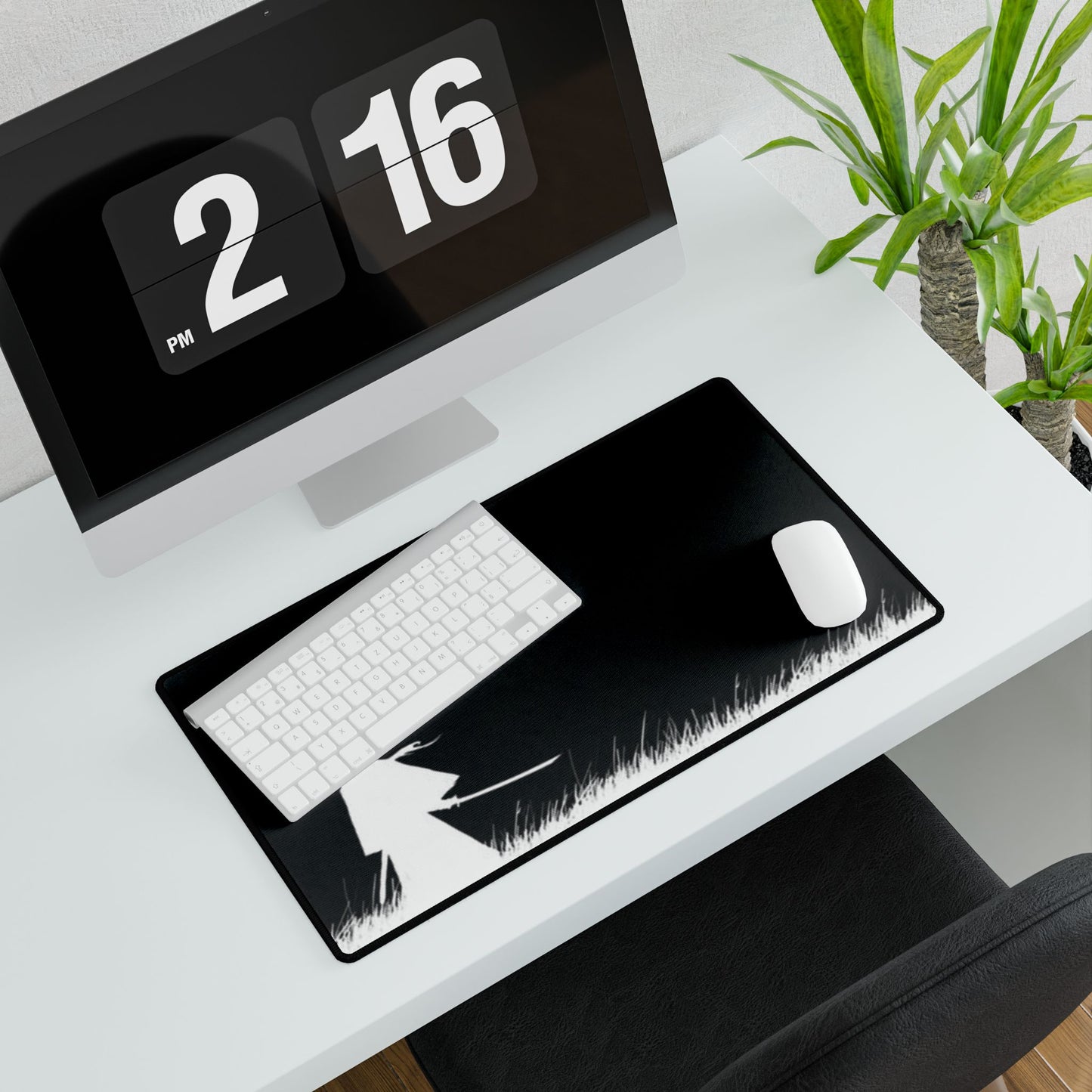 Samurai Silhouette Desk Mat — Black Minimalist Gaming/Workstation Mouse Pad